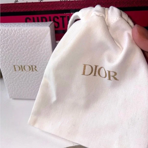 Dior beauty Gift w/purchase , novelty silver star - Picture 4 of 8